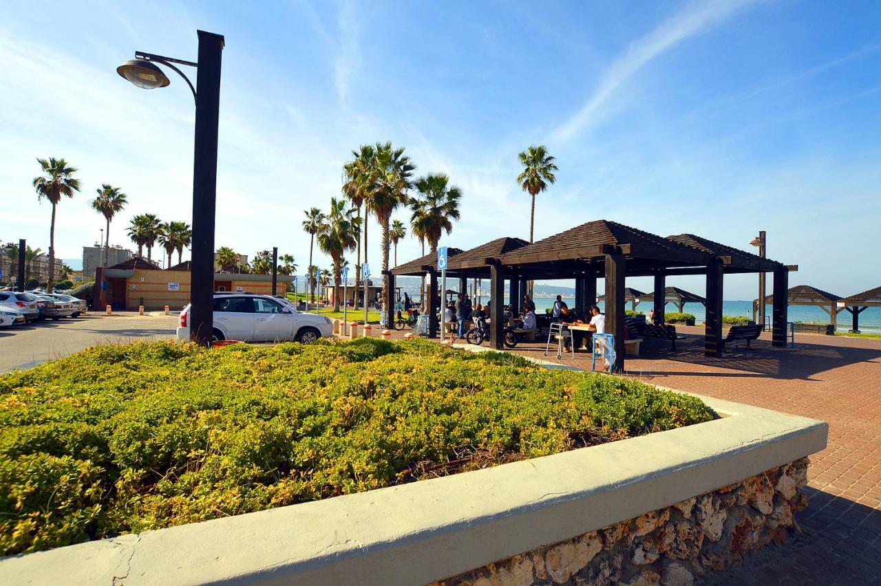 Road To The Beach Apartment By Domik Haïfa Extérieur photo